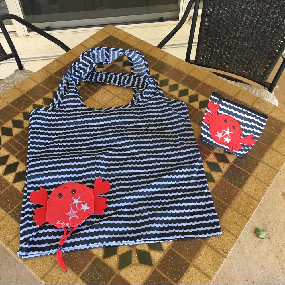 Crabby Claws Tote & Snacker